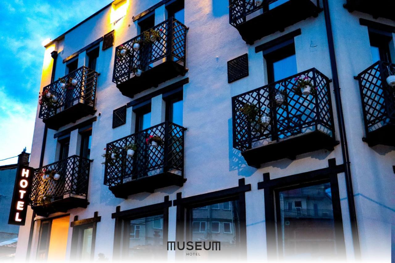 Museum Hotel Pristina Exterior foto