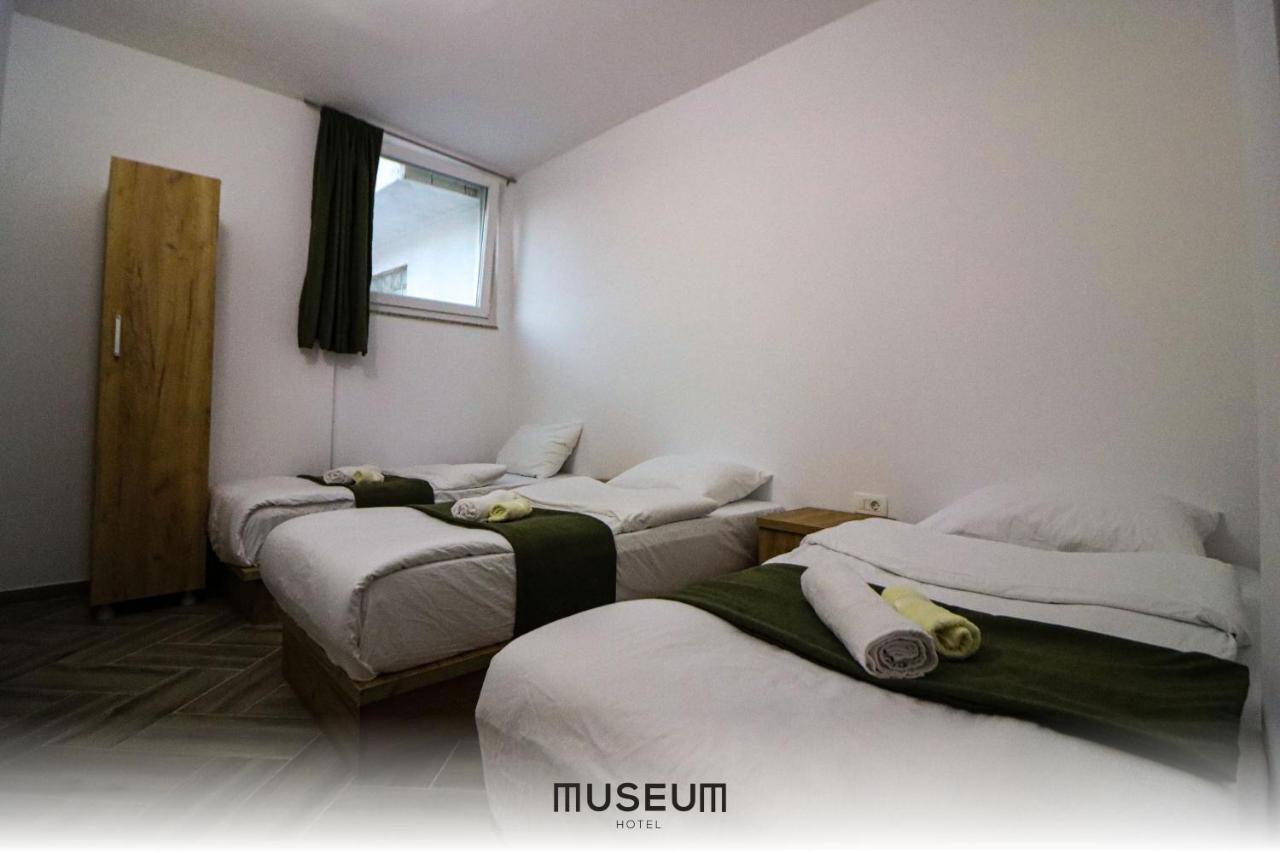 Museum Hotel Pristina Exterior foto
