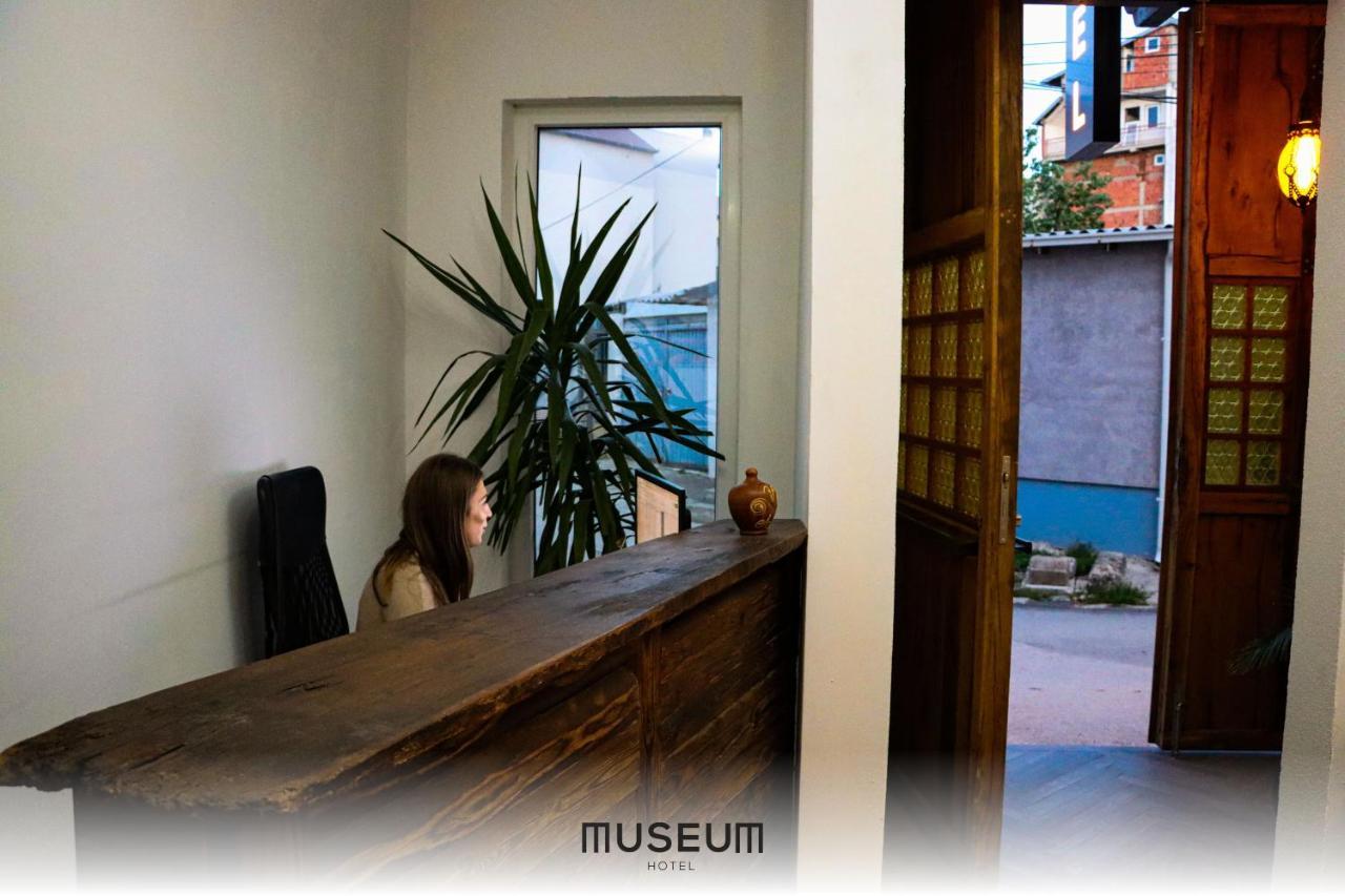 Museum Hotel Pristina Exterior foto